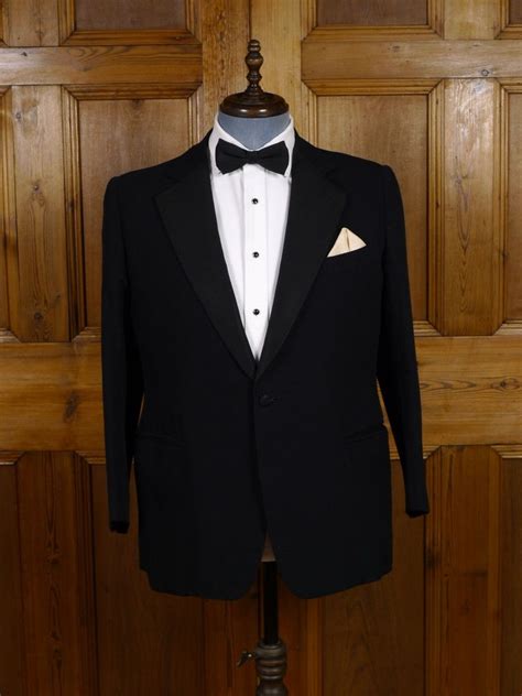 Pin By Savvy Row On Mens Fashion Black Tie Attire Dinner Jacket