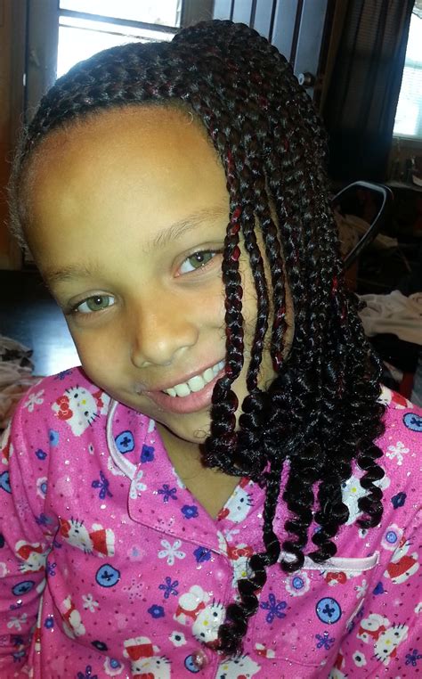 Dressed in a high ponytail with cornrows, she will be able to play with her the two most creative braid hairstyles blend two different types of braids into one style. Here is her style from the front | Cornrow styles for ...