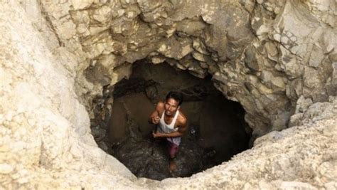 Man Digs Well In 40 Days For His Wife After Shes Denied Water Whole