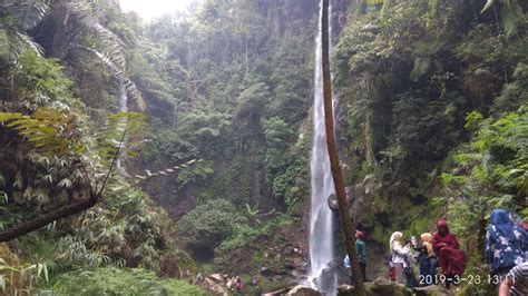 Purbalingga merupakan salah satu kota kecil di jawa tengah yang selama ini disebut sebagai negeri seribu curug. Banyak Spot Selfi, Kawasan Wisata Curug Badak Tasikmalaya Diserbu Kawula Muda | ruber.id