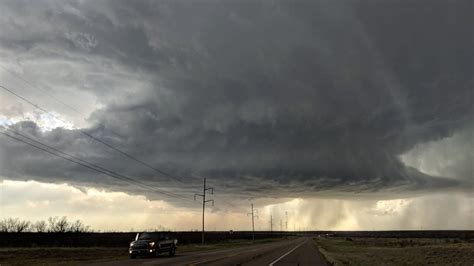 Impressive Shelf Cloud Forms As Severe Thunderstorm Hits Texas Video