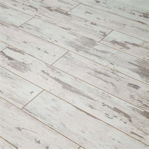 Royal European 8mm Distressed White Oak Laminate Flooring £2038psqm