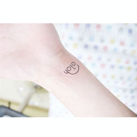 18 minimalist ankle tattoo ideas you will fall in love with. You Only Live Once Tattoo Small | Tatuagens femininas ...