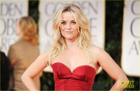 Reese Witherspoon Golden Globes Red Carpet Photo Golden Globes Reese