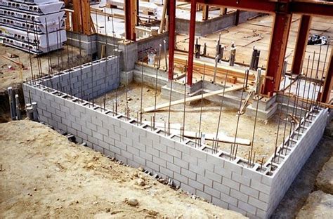 How To Build A Concrete Block Wall With Your Own Hands Around The