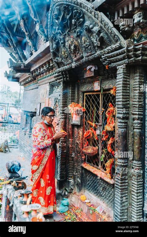 Kathmandunepal Aug 8 2022 Nepali Hindu Woman Offering Prayers To