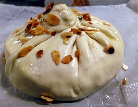 Brush the egg mixture over the top. Dragon's Kitchen: Apricot & Almond Brie Baked in Puff Pastry