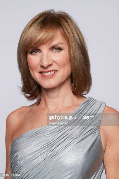 fiona bruce daily mail uk october 20 2018 fiona bruce tv presenters babestation models