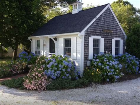 Cape Cod Cottages To Rent For Labor Day Backyard Cottage Tiny