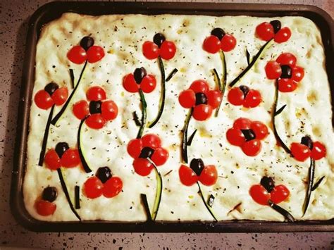 You can also make a dip for focaccia bread with red pepper and white beans. Pin by Peggy Masi on pizza & focaccia | Recipes, Yummy ...