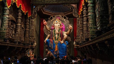 Ganesh Chaturthi 2022 Mumbais Most Famous Sarvajanik Ganeshotsav