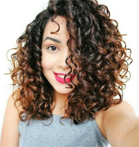 Pin By Saraalice Barbieri On Capelli Curly Hair Styles Naturally