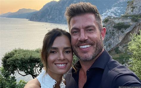 The Bachelor Alum Jesse Palmer Feels Lucky To Have Married Fiancee