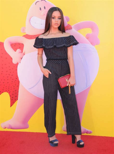 Ver más ideas sobre capitán calzoncillos, capitán, calzoncillos. JENNA ORTEGA at Captain Underpants Premiere in Los Angeles ...