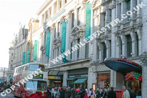 London is famous for its wonderful museums and art galleries. London Landmark Pictures - Places of interest gallery
