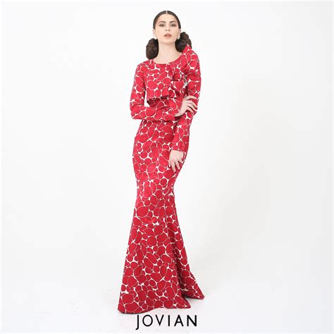 Acara konsert bakal berlangsung pada hari khamis, 24 jun jam 9:00 malam (gmt+8 malaysia & singapura) dan pada jam 8:00 malam (gmt+7 thailand & indonesia) yang akan berlangsung secara serentak di malaysia, singapura, thailand … Jovian RTW 2017 Collection Lisa Surihani for Jovian 2017 ...