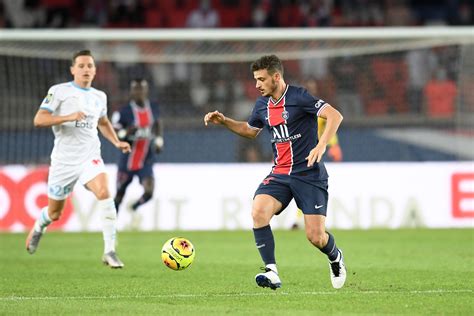 View alessandro florenzi profile on yahoo sports. Video: Florenzi Sings To Psg Teammates as He Completes the ...
