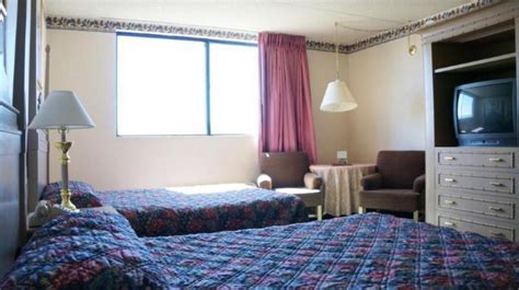 Island Inn Hotel Motel Lake Havasu City Az Deals Photos And Reviews