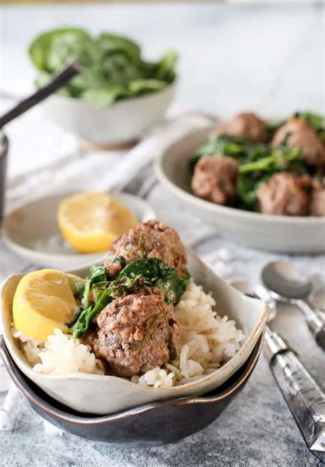 Special ingredients such as vegetables, seafood, and meat can also be added to create different kinds of bap. Middle Eastern Spinach with Meatballs, Lemon + Rice - FashionEdible