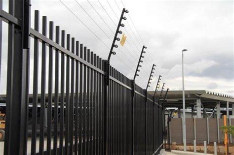 An electric fence consists of an open electrical circuit comprising of two arms. ELECTRIC FENCING - ALL YOU NEED TO KNOW