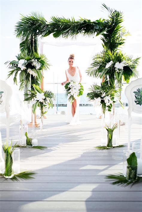 18 wonderful tropical wedding decor ideas wedding forward tropical wedding decor tropical