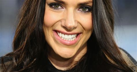 Budite u toku sa svim sportskim dešavanjima na jednom mestu, i nikad ne propustite nijednu vama bitan meč ili informaciju. "Sportschau Club"-Moderatorin Esther Sedlaczek hat einen ...