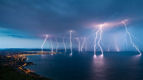 Lets Learn About Lightning Science News For Kids