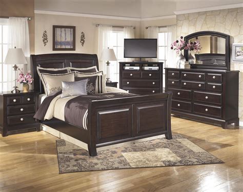 Find stylish home furnishings and decor at great prices! Ashley Ridgley B520 King Size Sleigh Bedroom Set 6pcs in ...