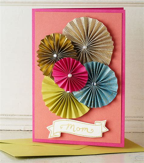 You'll need to make a card for every source you have that you use for your report. How-To: Paper Rosette Card - Paper Source Blog