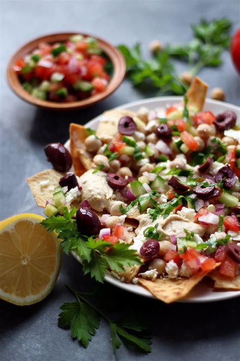 This is a beginner's guide there isn't one single mediterranean diet, but most versions share many of the same principles. Mediterranean Nachos | Recipe | Healthy appetizers ...
