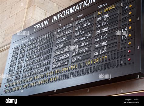 Grand Central Station Departure Board Hi Res Stock Photography And