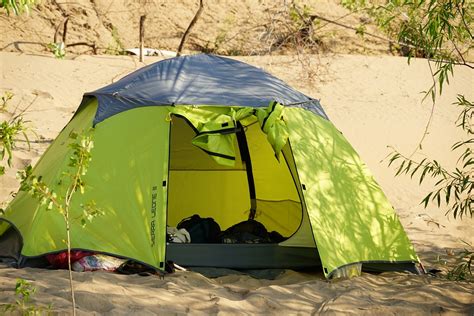 Guide To Buying The Best Beach Tent For A Cool Camping Experience
