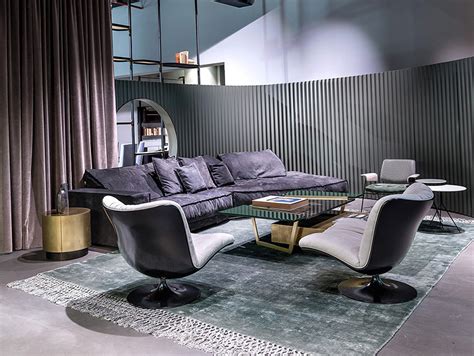 From lakes to fjords and ocean shores. PANGEA COFFEE TABLE - hagit-p