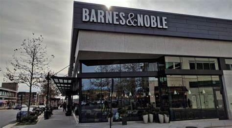 Barnes And Noble Opens One Loudoun Store Loudoun Now Barnes And Noble