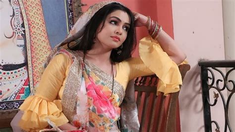 Bhabiji Ghar Par Hain Fame Angoori Bhabhi Aka Shubhangi Atre Latest Tiktok Video Viral On