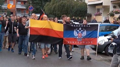 German Neo Nazis Carry Dnr Flag While Kremlin Tries To Portray It As