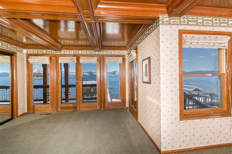 Boater's Paradise Lakefront - This Gorgeous Four Bedroom.. (106603