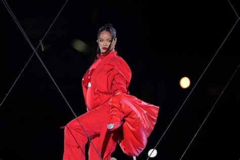 Rihannas Super Bowl Outfit Designer Unveils Latest Catwalk Collection