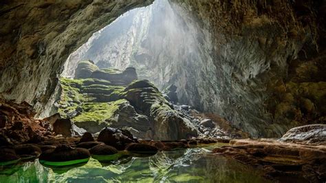 Hang Son Doong Worlds Largest Cave In Vietnam Has Its Own Cloud And