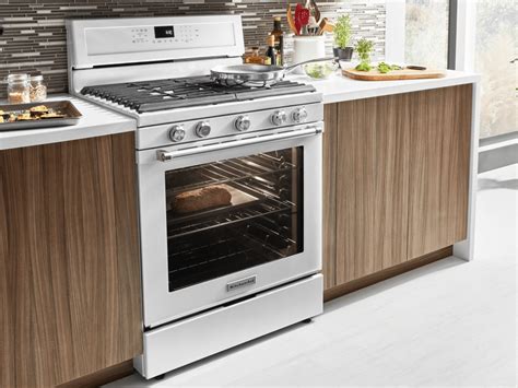 Kitchenaid Cooking Ranges Cooktops And More The Brick