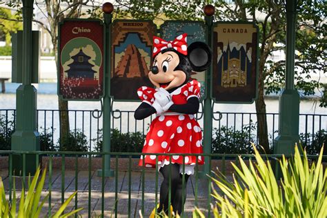 Photos Minnie Mouse Now Appearing In World Showcase Gazebo At Epcot