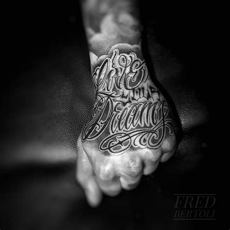 Tattoo Tatouage Main Lettrage Écriture Lettering Live Tour Dreams