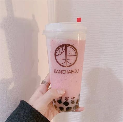 Diy starbucks boba tea recip, how to make an iced caramel macchiato, diy bubble tea, easy starbucks drink, diy starbucks drink. delicious┊음식 ˎˊ˗ image by 𝒍𝒊𝒗 ☾‧₊˚ | Starbucks coffee ...