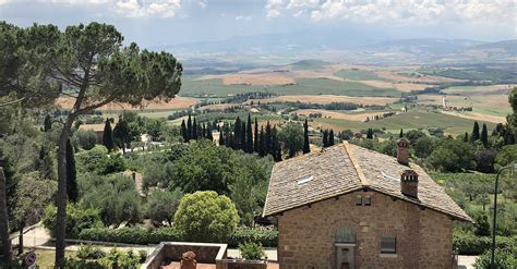 3 Most Beautiful Tuscan Villages You Should Not Miss Packed Again