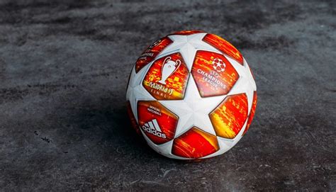 Liverpool conquista madrid y se adjudica la champions league 2019. adidas dévoile le nouveau ballon de la Ligue des Champions ...