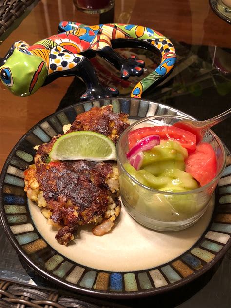 From seafood curries and tandoori to vegetable masalas, this list of keto recipes will prove that cuisine from this corner of. Image by Lorieand Robertson on Food paleo style, low carb ...