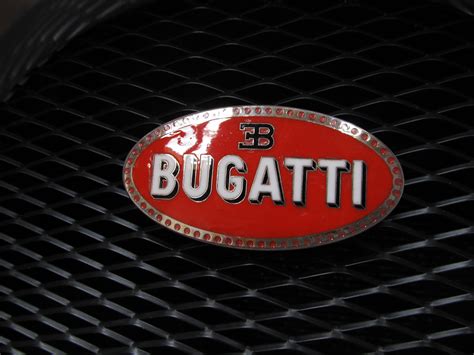 His artistic talent was crucial in shaping the unique and iconic designs of the marques cars and also automobiles ettore bugatti was a french car manufacturer of high performance automobiles founded in 1909 in the then german city of molsheim. Bugatti Car Logo | Automobil, Značky