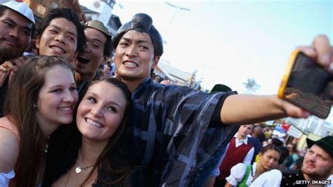 Russia Health Agency Warns Selfies Spread Head Lice Bbc News