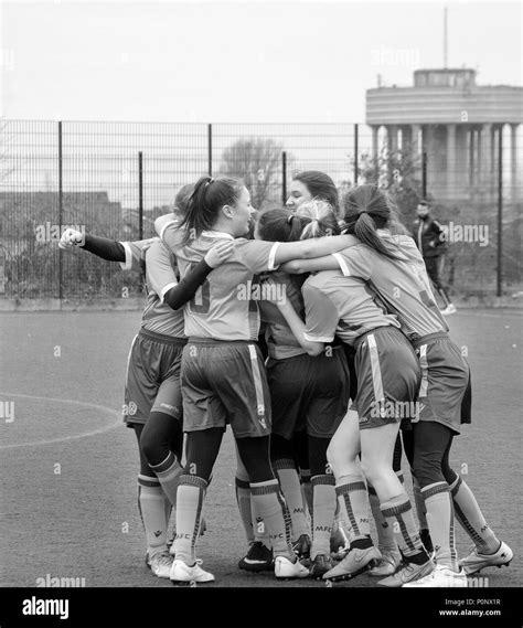 Soccer Girls Team Huddle Black And White Stock Photos And Images Alamy