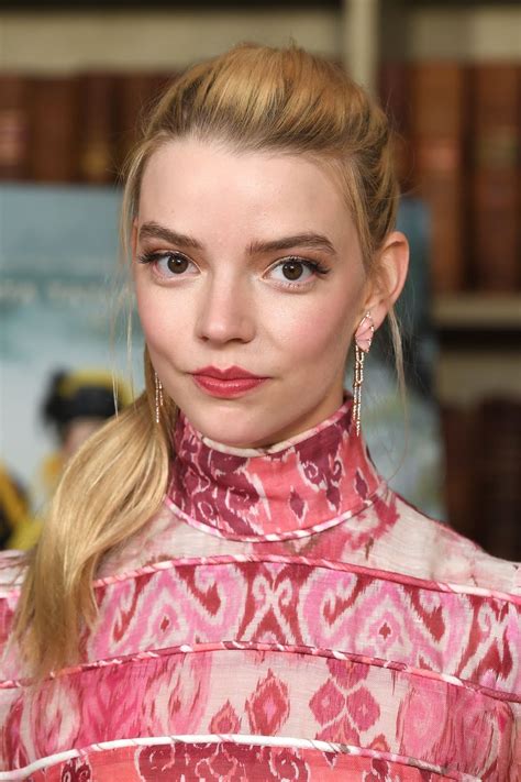 This is merely a fan site run by a fan. Anya Taylor Joy At Emma Photocall In London - eTechWorld